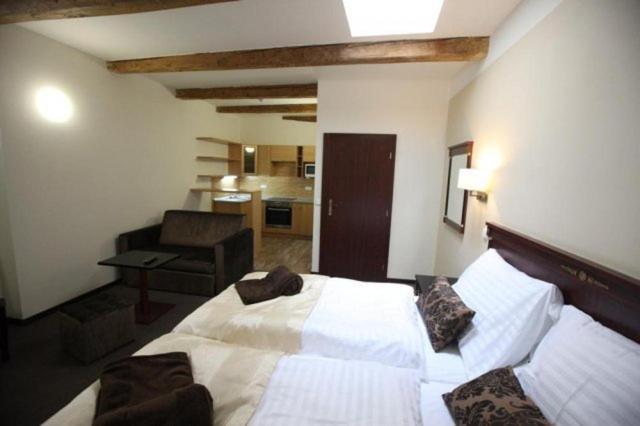 Hotel&Apartments U Černého orla Třebíč Habitación foto