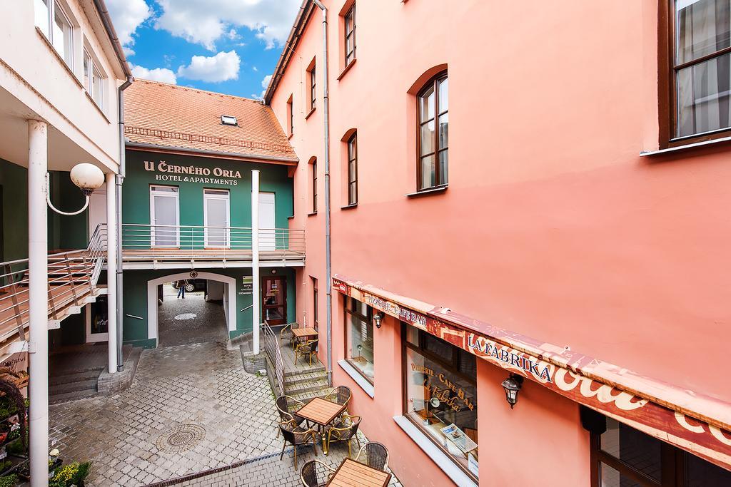 Hotel&Apartments U Černého orla Třebíč Exterior foto